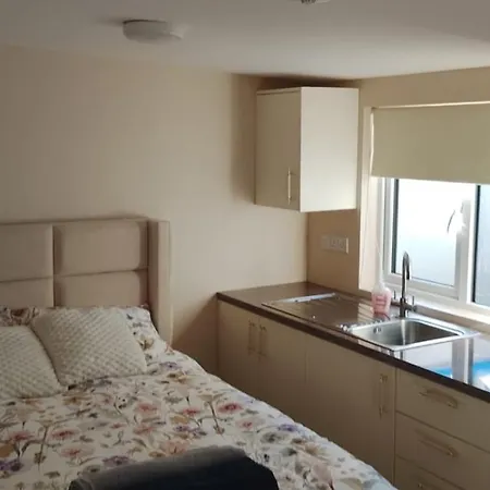 Luxury Retreat Centre