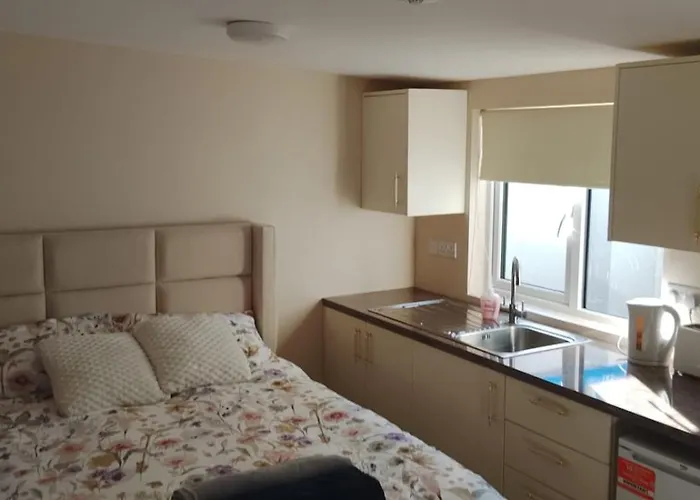 Luxury Retreat Centre