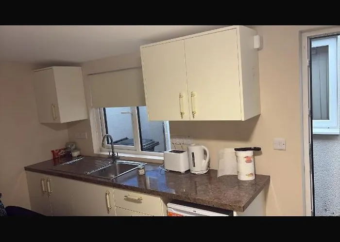 Galway City Studio Apartmán *